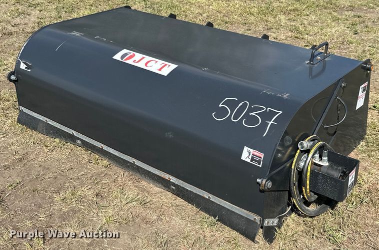 JCT  skid steer sweeper - DM6520