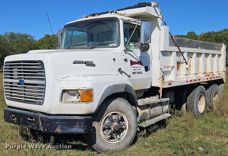1996 Ford Aeromax L9000  dump truck - LM9228