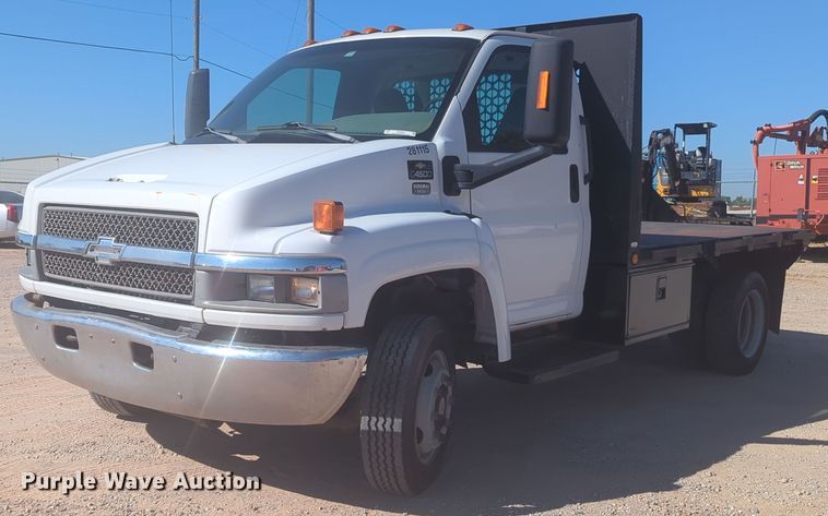 2003 Chevrolet C4500  flatbed truck - MX9501