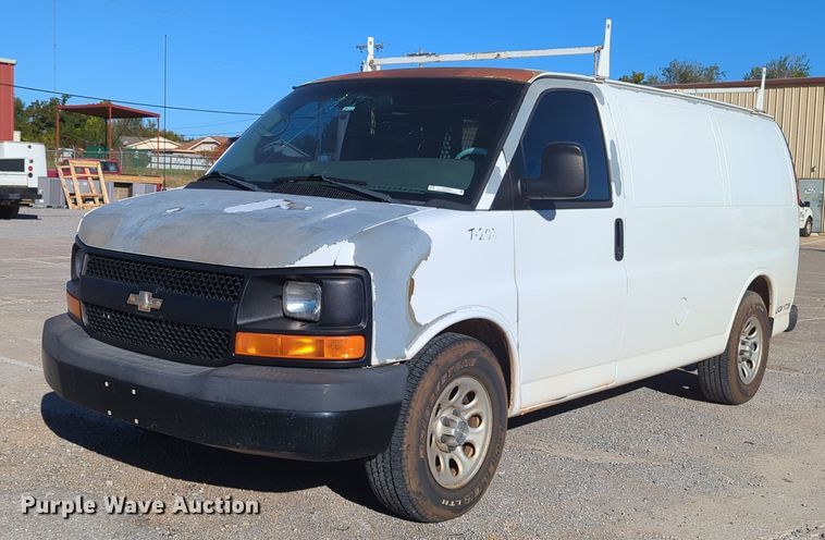 2009 Chevrolet Express 1500  van - OL9037