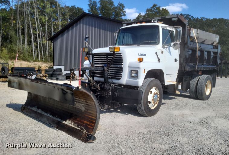 1995 Ford L8000  dump truck - DK1140