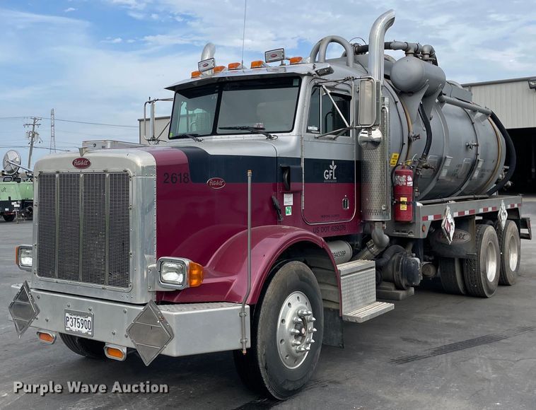 2001 Peterbilt 378  vacuum truck - LV9941
