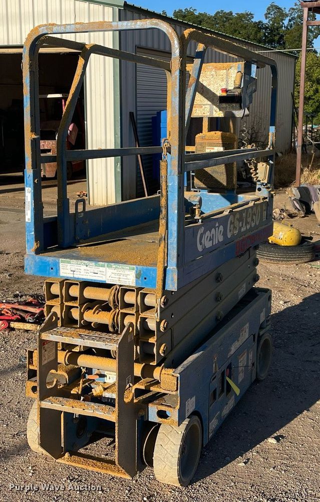 2017 Genie GS-1930  scissor lift - NA9565