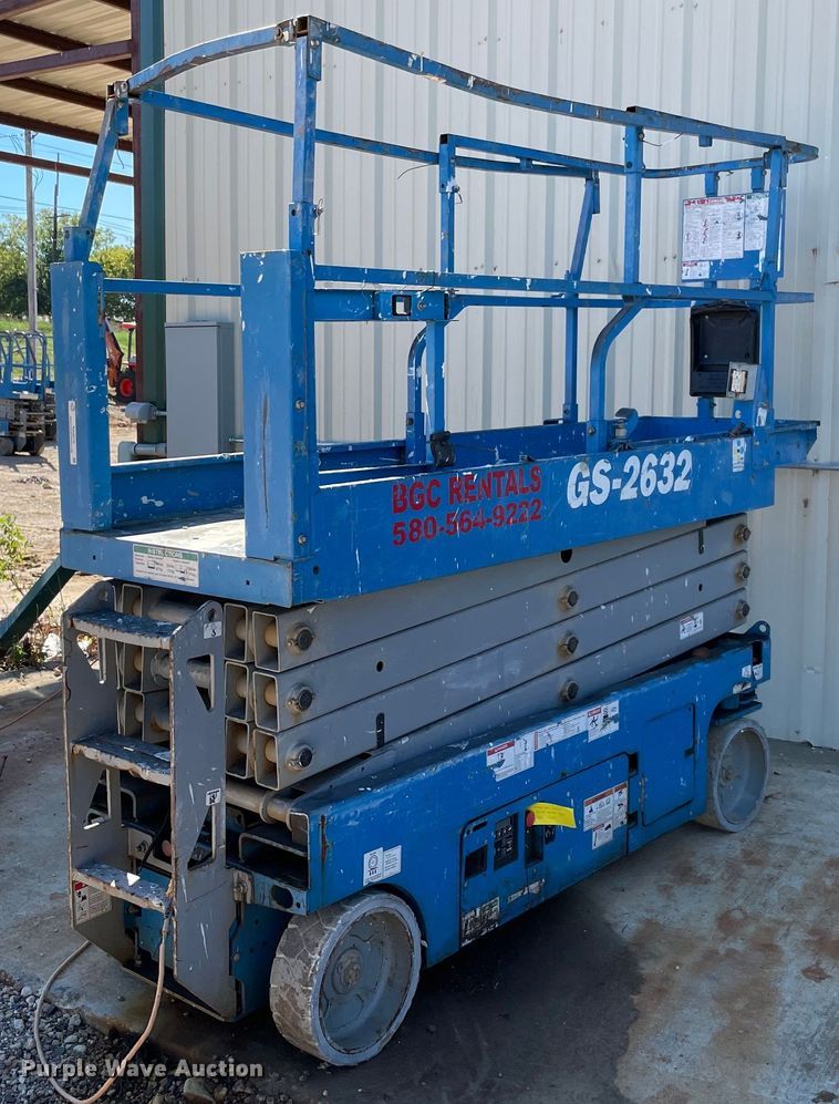 2017 Genie GS-2632  scissor lift - NA9575