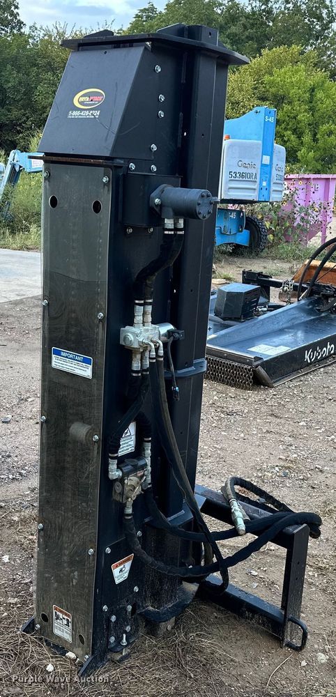 Quick Attach  skid steer post driver - NA9582