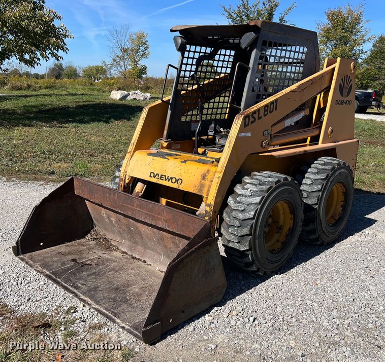 1998 Daewoo DSL801  skid steer loader - NI9055