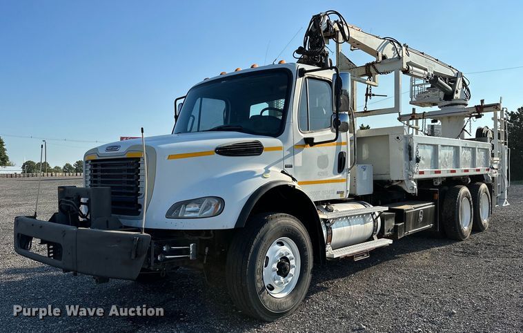 2010 Freightliner Business Class M2  crane truck - NQ9343