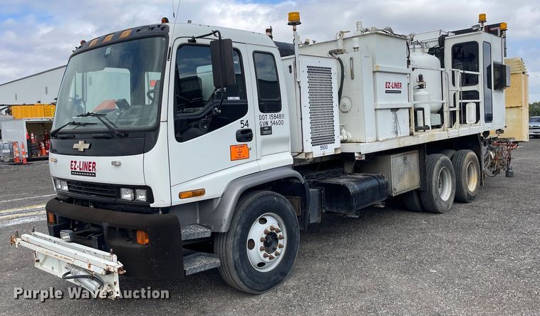 1998 Chevrolet T8500  paint striper truck - NX9871