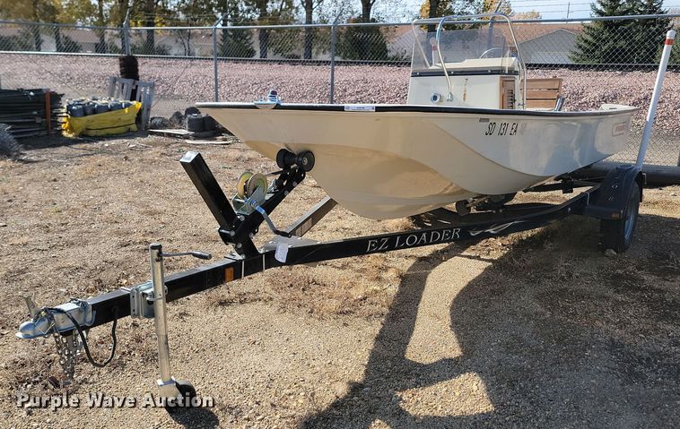 Boston Whaler  boat - JG9700