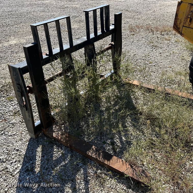 Wheel loader pallet forks - NQ9457