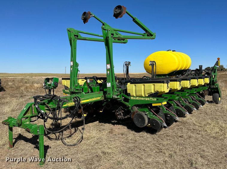John Deere 1770NT  planter - DH1870