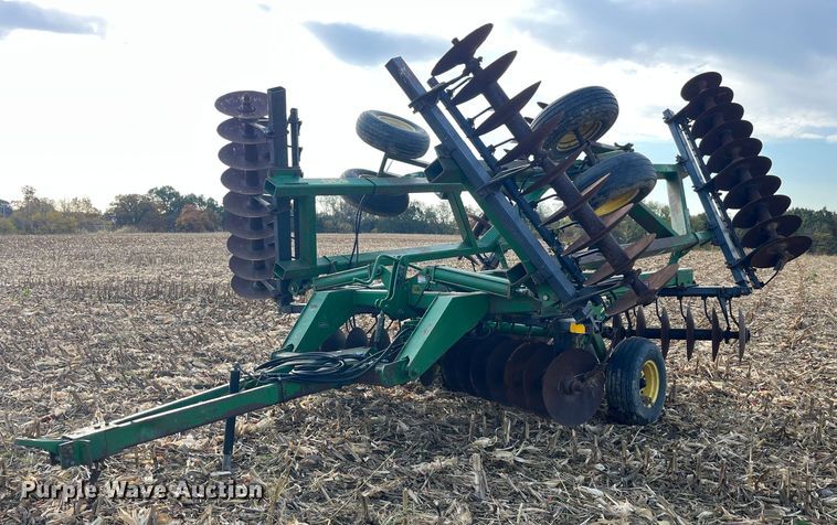 John Deere 630  tandem disk - LD9792