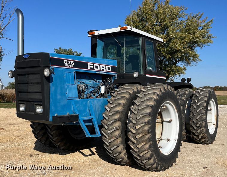 Ford 876 90 Versatile  4WD tractor - MG9510