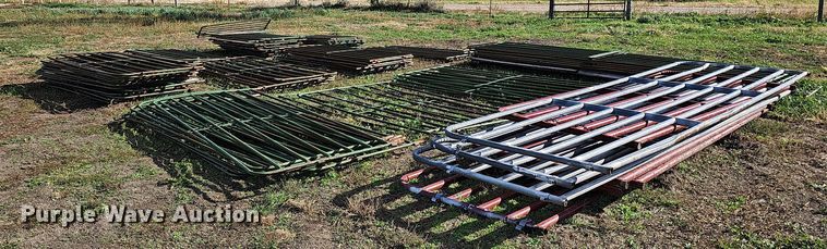 Approximately 96 livestock panels - MH9443