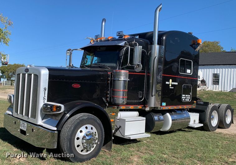 2013 Peterbilt 388  semi truck - DP8697