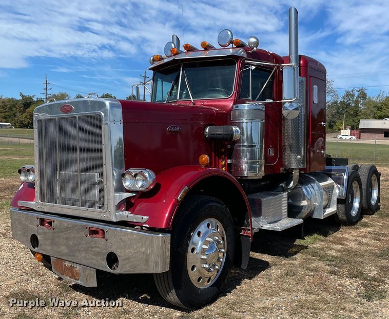 1978 Peterbilt 359  semi truck - NA9678