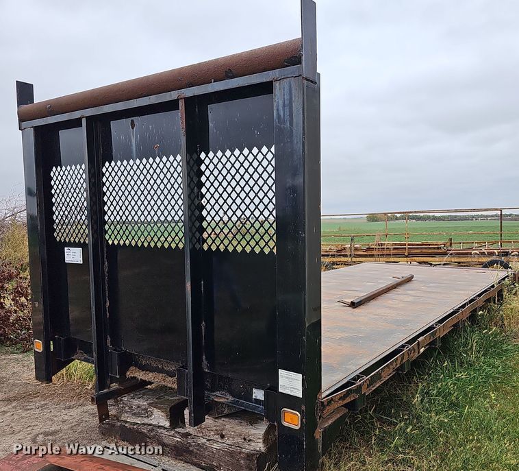 Knapheide  dump flatbed - DR5840