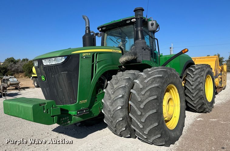 2015 John Deere 9570R Auto Load Scraper Special  4WD tractor - IU9052