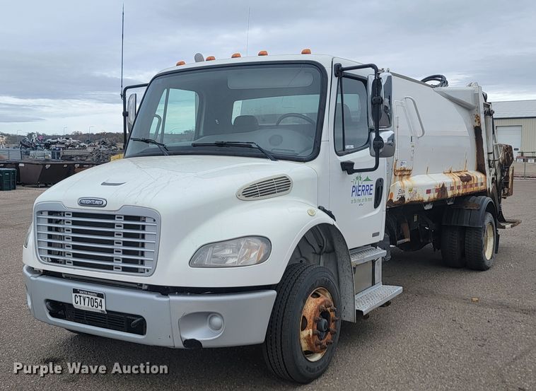 2010 Freightliner M2 106  refuse truck - JG9630