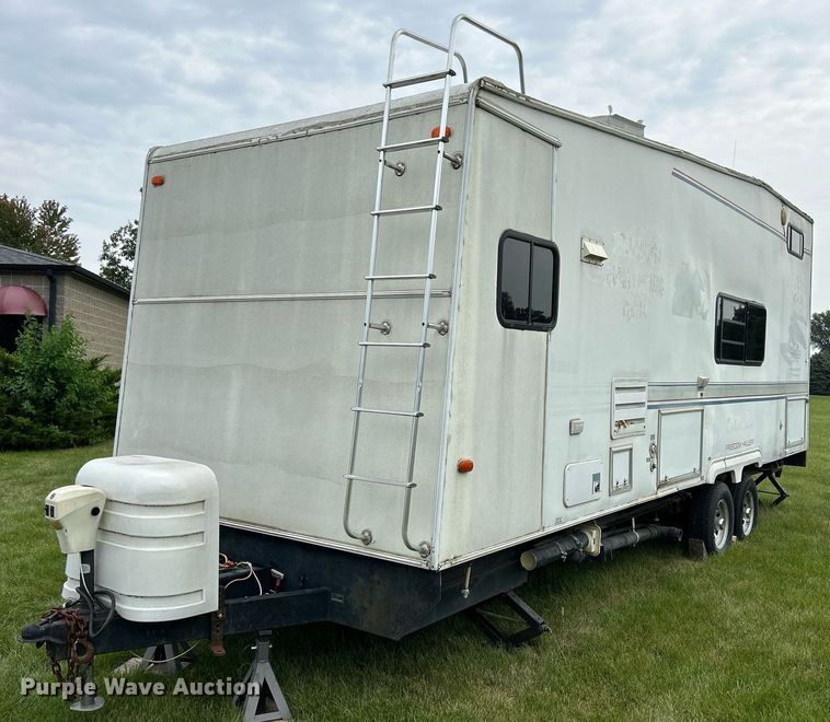 2001 Coachmen Catalina  toy hauler camper - MD9034