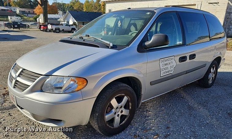 2006 Dodge Grand Caravan  van - MH9466
