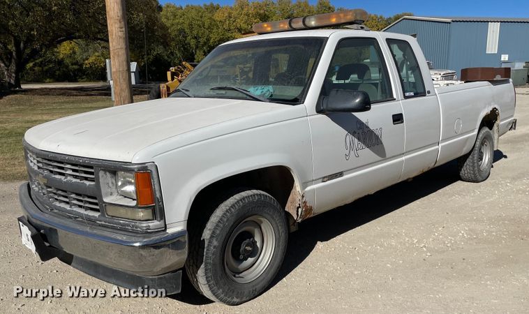 1998 Chevrolet C1500  Ext. Cab pickup truck - NX9957