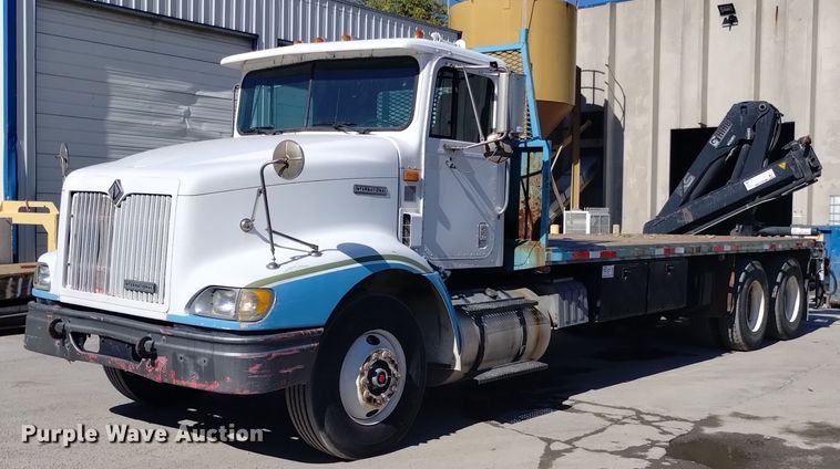 1998 International 9100  crane truck - DK8867