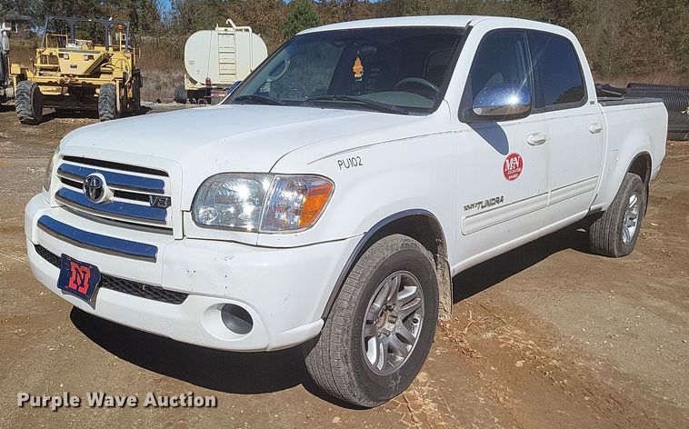 2006 Toyota  Tundra SR5 Double Cab pickup truck - DO4706