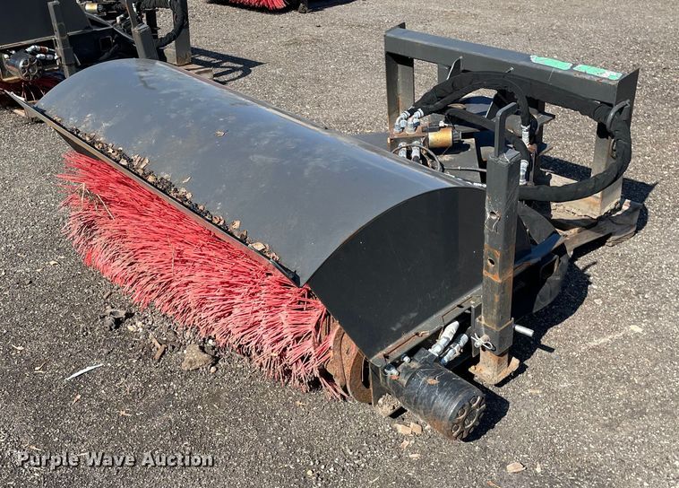 Spartan  48" W skid steer broom - DP0184