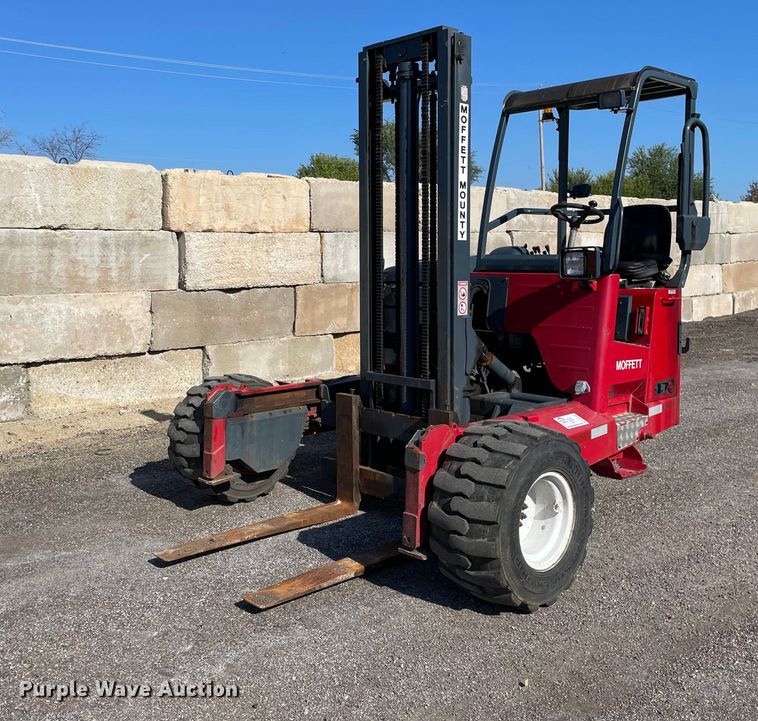 2013 Moffett M70  forklift - DP0194