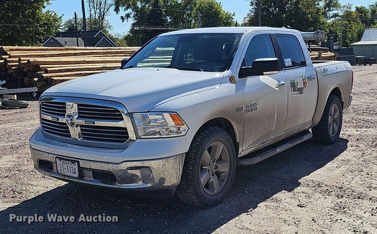 2018 Dodge Ram 1500  Crew Cab pickup truck - DS5637