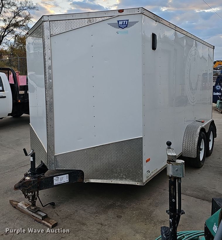 2015 RC Trailers  enclosed cargo trailer - DS5664