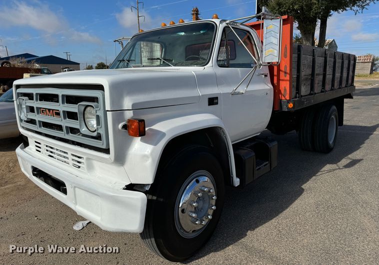 1984 GMC C6000  dump flatbed truck - GQ9220