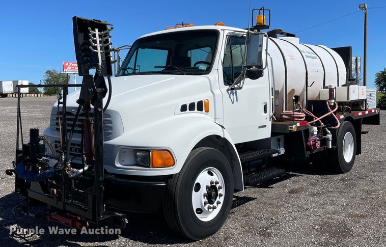 2003 Sterling Acterra  sprayer truck - LV9109