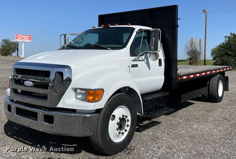 2007 Ford F650  flatbed truck - LV9117