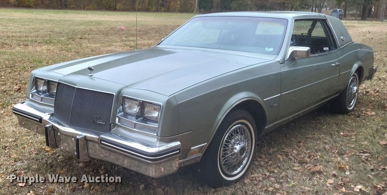 1985 Buick Riviera - MI9810