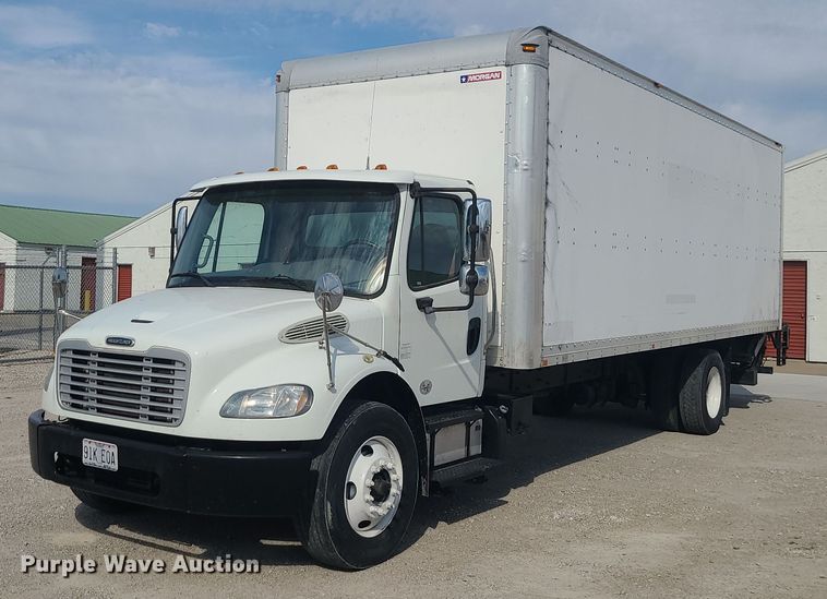 2016 Freightliner  box truck - MJ9456
