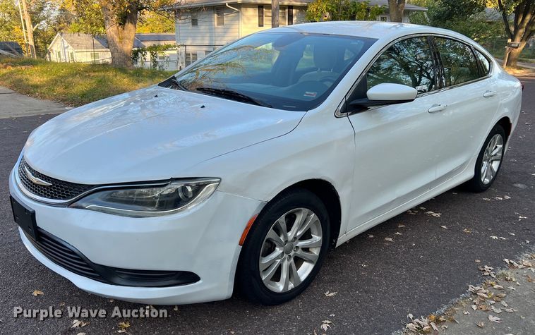 2015 Chrysler 200  - NI9084
