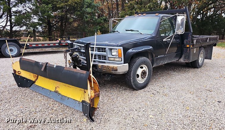 1995 Chevrolet K3500  flatbed pickup truck - NP9052