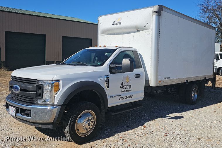 2017 Ford F550 Super Duty XL  box truck - NP9096