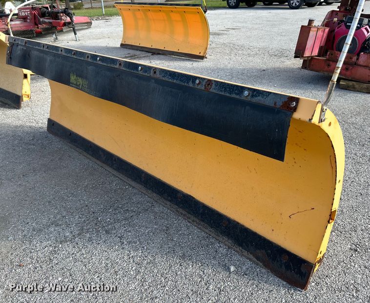 Meyer  8' W snow plow - NR9012