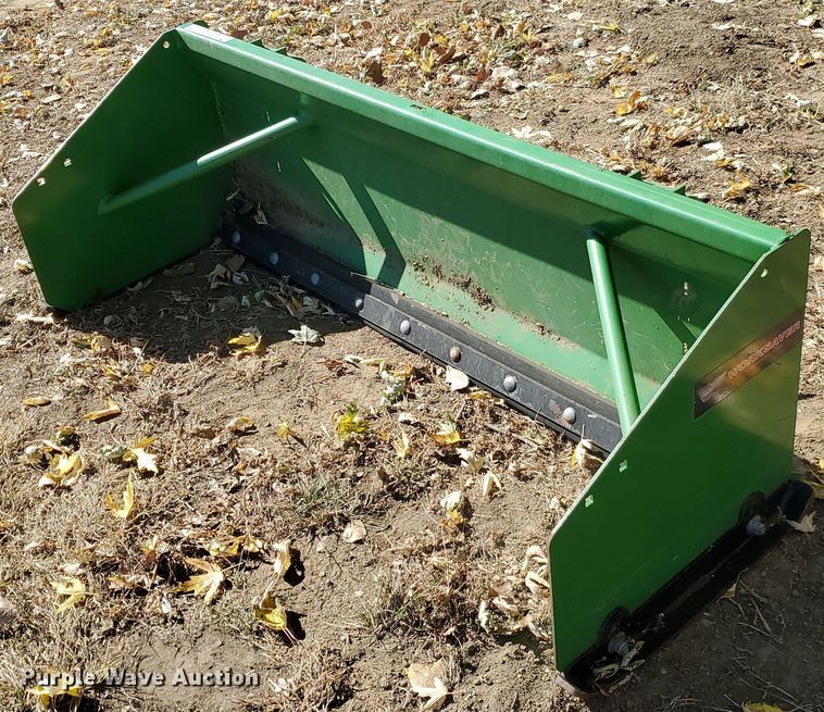 John Deere 2060R  snow pusher - OA9154