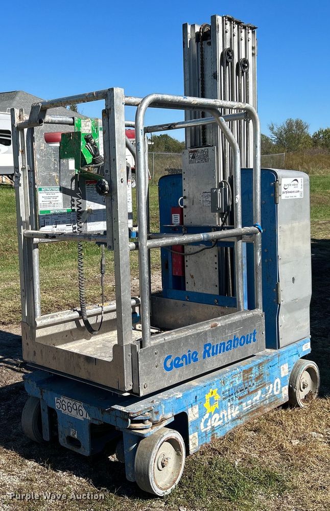 2013 Genie GR-20  vertical lift - DJ6443