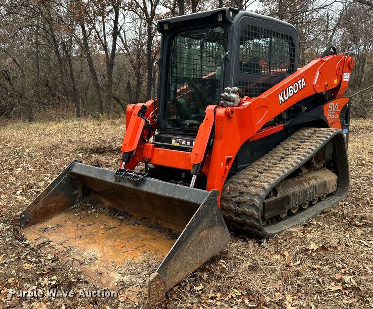 2020 Kubota SVL95-2S  tracked skid steer loader - DJ6475