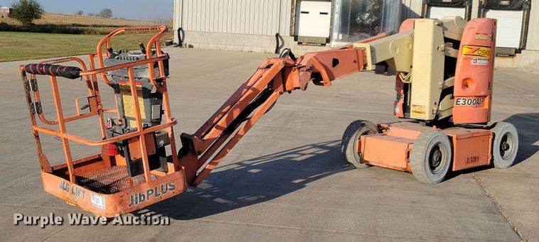 2004 JLG E300AJP  boom lift - DN4186