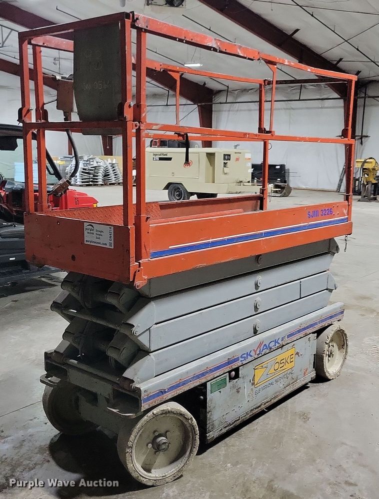 Skyjack SJIII 3226  scissor lift - DN4214
