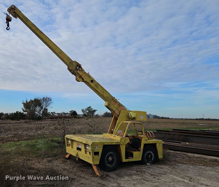Broderson IC801B  crane - DN7051
