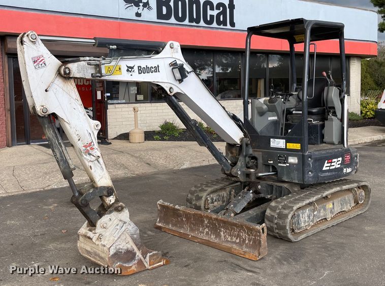 2021 Bobcat E32I  mini excavator - DP0077