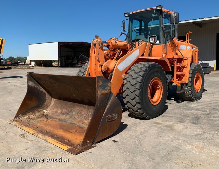 2011 Doosan DL300  wheel loader - DP8713