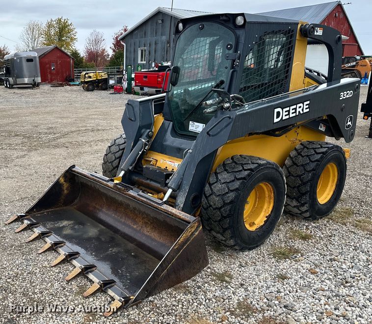 2010 John Deere 332D  skid steer loader - DW2890